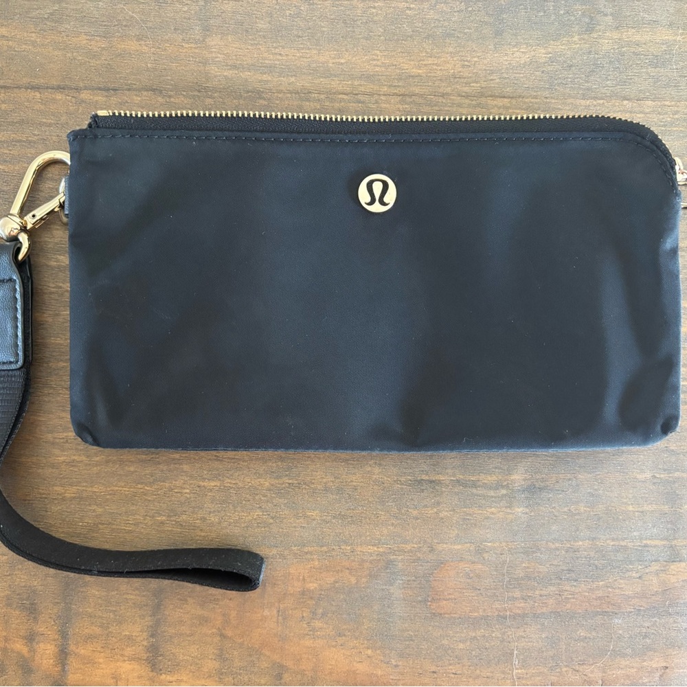 Lululemon Curved Wristlet - Black Nylon OS